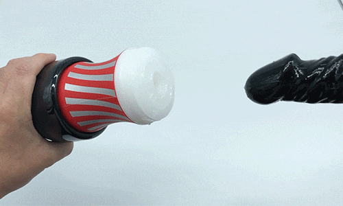 TENGA GYRO ROLLERにディルドを挿入したアニメーション画像