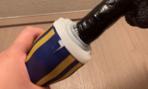 「PREMIUM TENGA スクイズチューブカップ」シコシコを更に早めるアニメーション画像