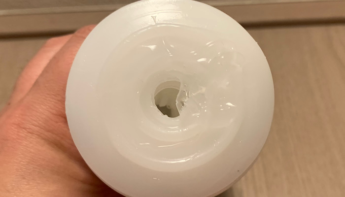 「PREMIUM TENGA デュアルフィールカップ」青色側の正面の画像