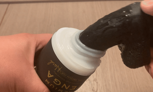 「PREMIUM TENGA HARD」フィニッシュのアニメーション画像