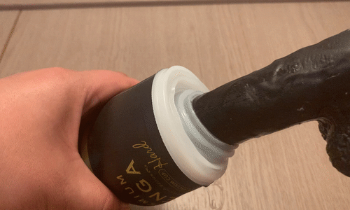 「PREMIUM TENGA HARD」シコシコするアニメーション画像